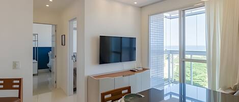 2 bedrooms, iron/ironing board, bed sheets