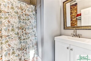 Handtücher, Toilettenpapier