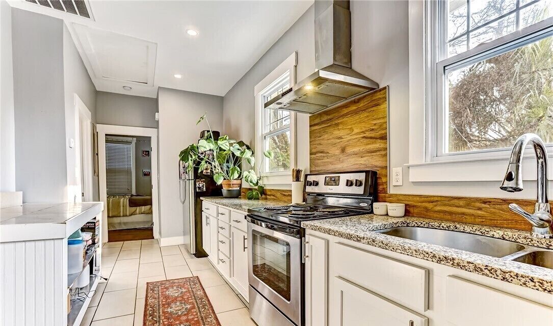 Mikrowelle, Ofen, Herdplatte, Geschirrspüler