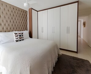 2 bedrooms, iron/ironing board, Internet, bed sheets