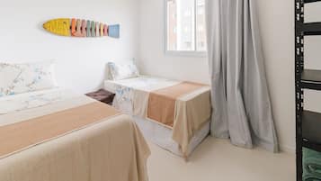 3 chambres, fer et planche Ă repasser, accĂšs Internet, draps fournis