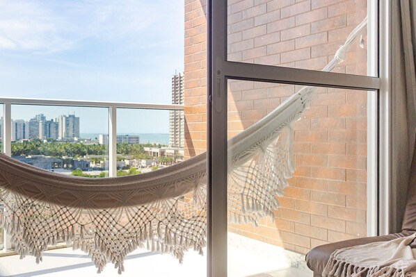 Interior - Balcony Hammock • Sea View • Ed. Palmer • NOMDS (Vila Velha)