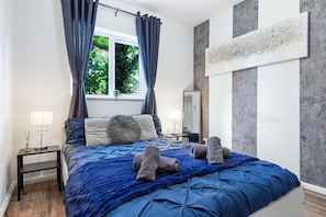 1 chambre, bureau, fer et planche Ă repasser, Wi-Fi