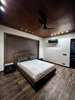 4 chambres, fer et planche à repasser, Wi-Fi, literie fournie