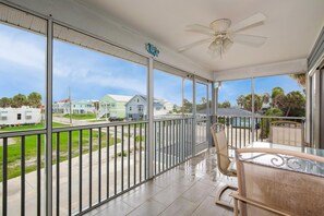 House, Multiple Beds (Beach Villa) | Outdoor dining