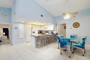 House, Multiple Beds (Beach Villa A) | Dining