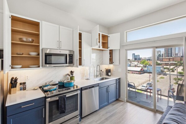 Fridge, microwave, oven, stovetop