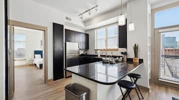 Fridge, microwave, oven, stovetop