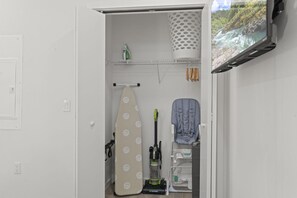 Interior - Unique 1BR King|Free Parking|NLiberties 609 (Philadelphia)