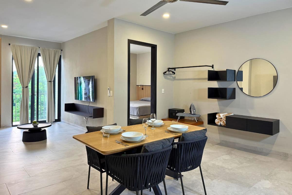 Family Apartment, 2 Bedrooms, Balcony | Living area