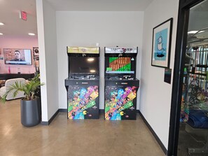 Games room - Studio Apt with City View, Rooftop and Gym (Philadelphia)