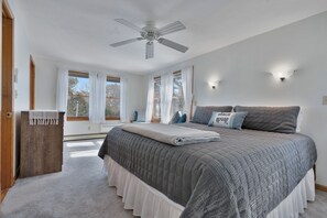 6 bedrooms, iron/ironing board, travel cot, free WiFi