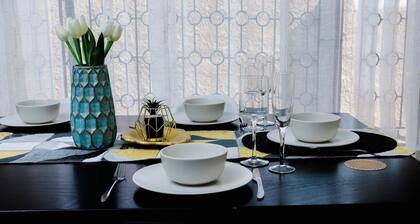 The Treat - Large, cosy home, centrally located for short &medium stay.