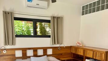 Luxury Studio Suite, Non Smoking, Ocean View | Select Comfort beds, free WiFi, bed sheets
