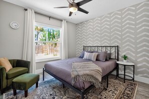 3 bedrooms, iron/ironing board, Internet, bed sheets