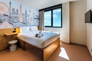 Double Room | Soundproofing, free WiFi, bed sheets
