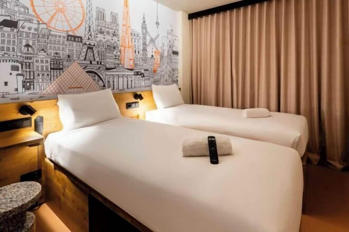 Sistema de insonorización, wifi gratis y ropa de cama