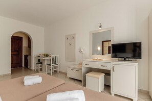 Room - Plaka II (Naxos)