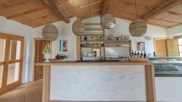 Bar (en la propiedad)