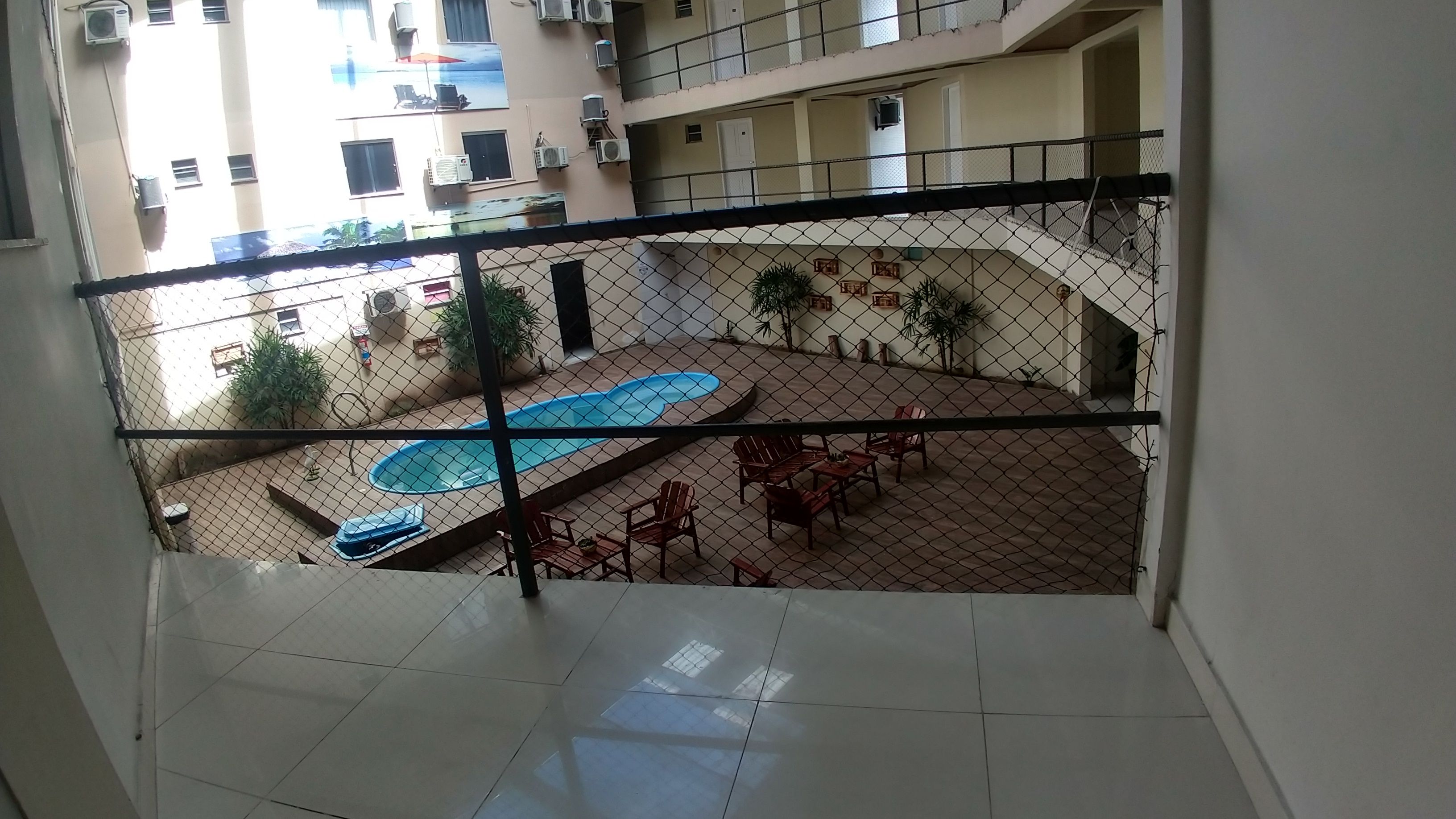 حمام سباحة