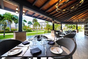 Restaurant - Royalton Hideaway Punta Cana (Punta Cana)