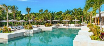 Family Selection At Grand Palladium Kantenah