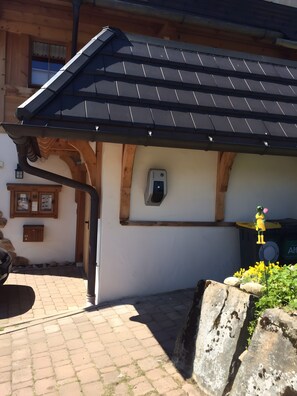 Property grounds - Apartment 'Feldberg' with Shared Garden, Balcony and Wi-Fi (Hinterzarten)