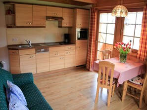 Interior - Apartment 'Feldberg' with Shared Garden, Balcony and Wi-Fi (Hinterzarten)