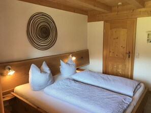 2 Schlafzimmer, Bügeleisen/Bügelbrett, WLAN, Bettwäsche