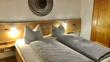 2 chambres, fer et planche Ă repasser, Wi-Fi, draps fournis