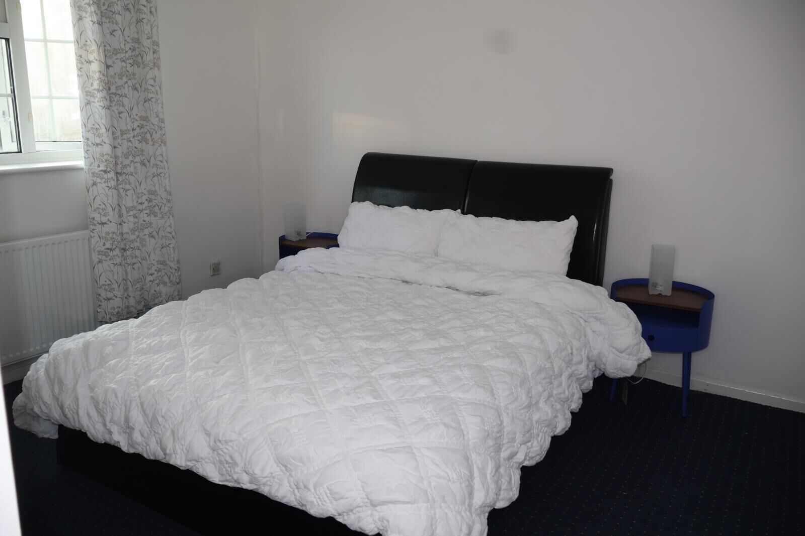 3 chambres, fer et planche à repasser, Wi-Fi, draps fournis