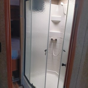 Shower, towels, soap, toilet paper - Cozy RV in Amazing Black Canyon City with AC (Black Canyon City)