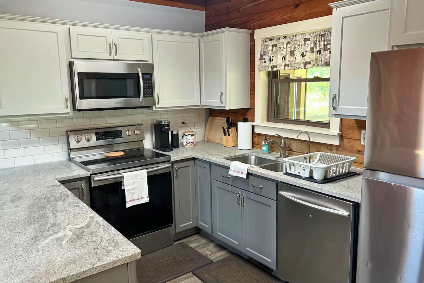 Cookware/dishes/utensils