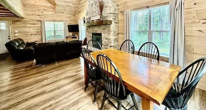 Cabin/bunkhouse for hockey teams, bird watchers, ATV/Snowmobilers, family events