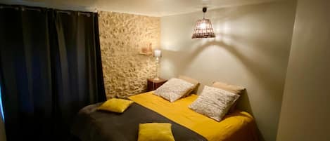 5 Schlafzimmer, Bügeleisen/Bügelbrett, kostenloses WLAN, Bettwäsche