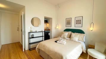 1 bedroom, iron/ironing board, WiFi, bed sheets