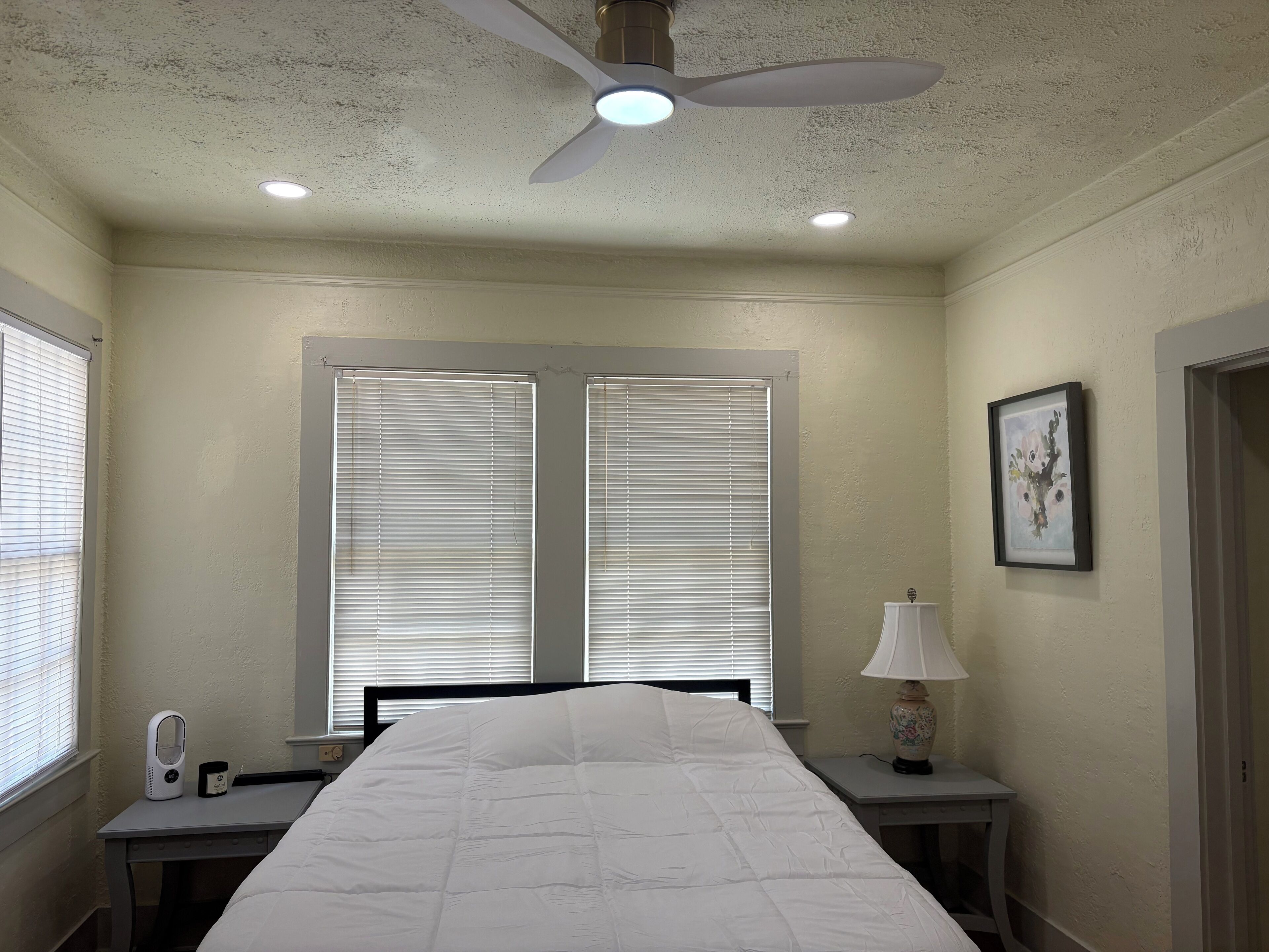 2 bedrooms, in-room safe, iron/ironing board, free WiFi