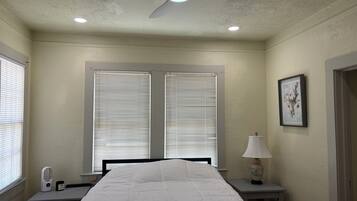 2 bedrooms, in-room safe, iron/ironing board, free WiFi