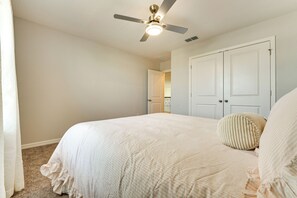 4 bedrooms, iron/ironing board, travel crib, internet