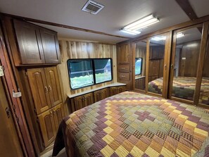 1 camera, Wi-Fi, lenzuola