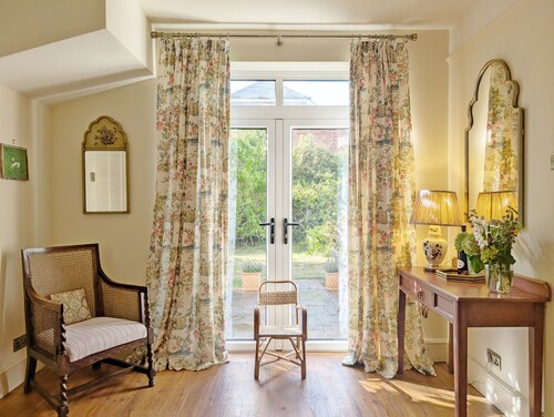A country house that sleeps 4 guests  in 2 bedrooms