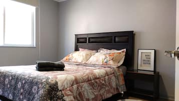 1 habitación, tabla de planchar con plancha, wifi y ropa de cama