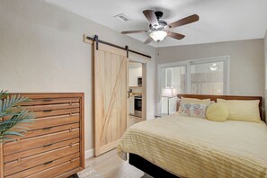 1 bedroom, iron/ironing board, internet, bed sheets