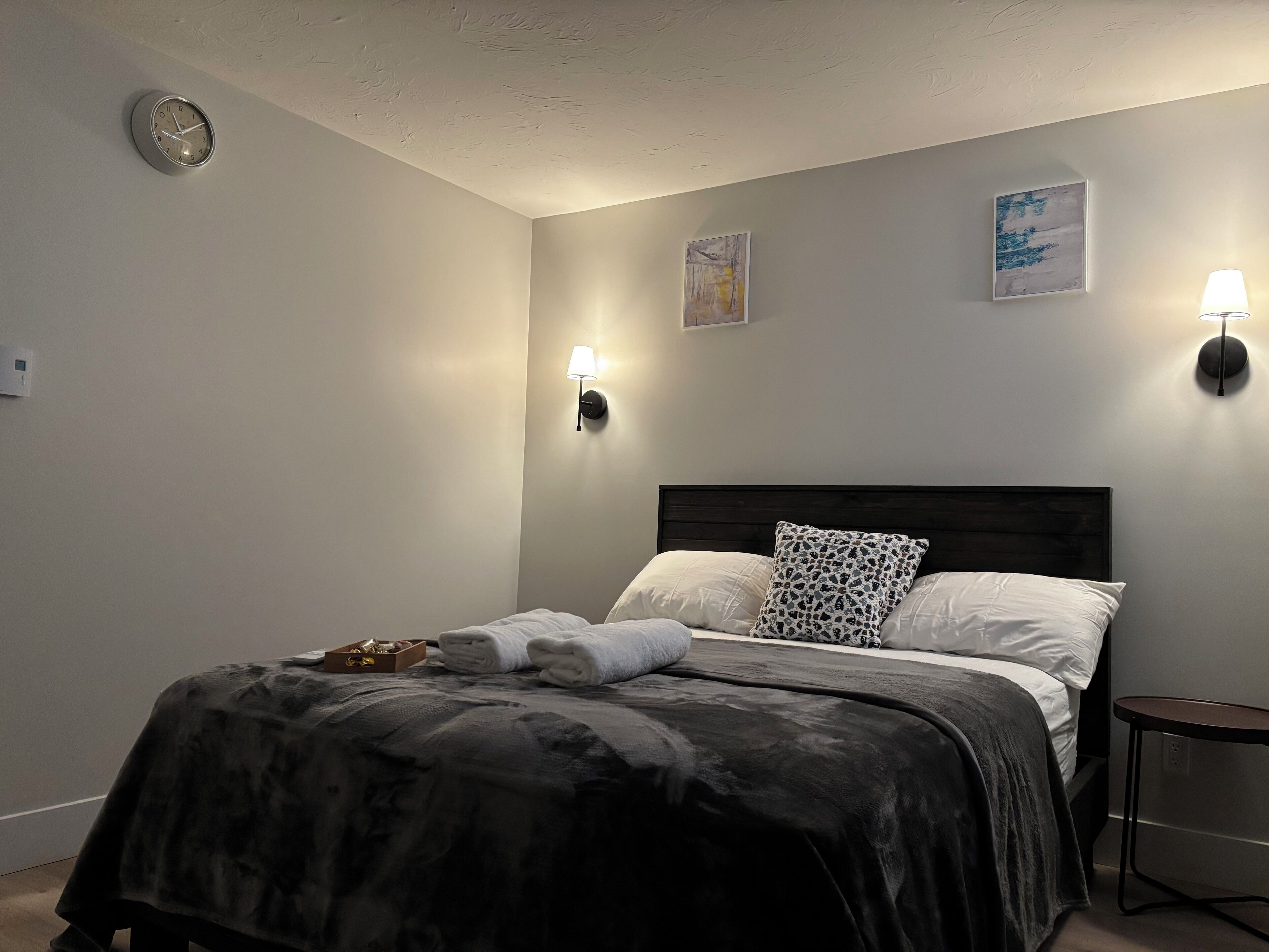 1 dormitorio, tabla de planchar con plancha, wifi gratis y ropa de cama