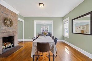 تناول الطعام