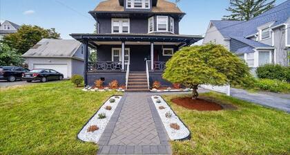 14 Guest Family Getaway- 40 min from NYC