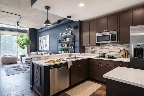 Fridge, microwave, stovetop, dishwasher