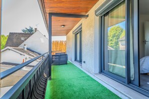 Exterior detail - A HAVEN OF PEACE BETWEEN PARIS AND DISNEY (Le Plessis-Trévise)