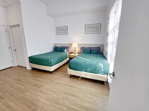 2 bedrooms, iron/ironing board, free WiFi, bed sheets