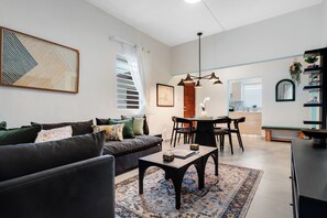 Family Apartment | Living area - Piccioni by Otium (San Juan)